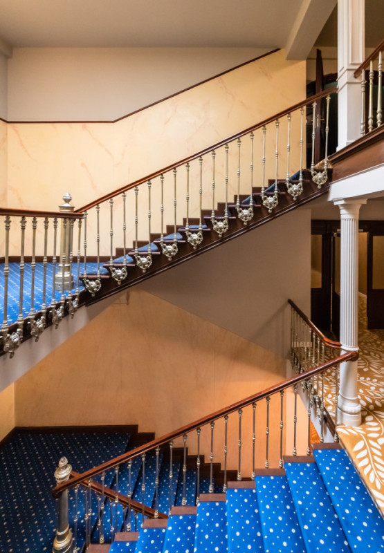 plush74 grand history hotel 18