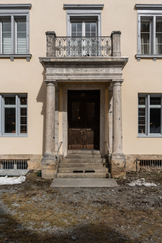 plush74 grand history hotel 22