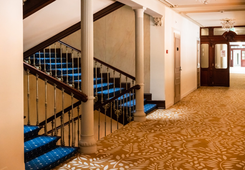 plush74 grand history hotel 40