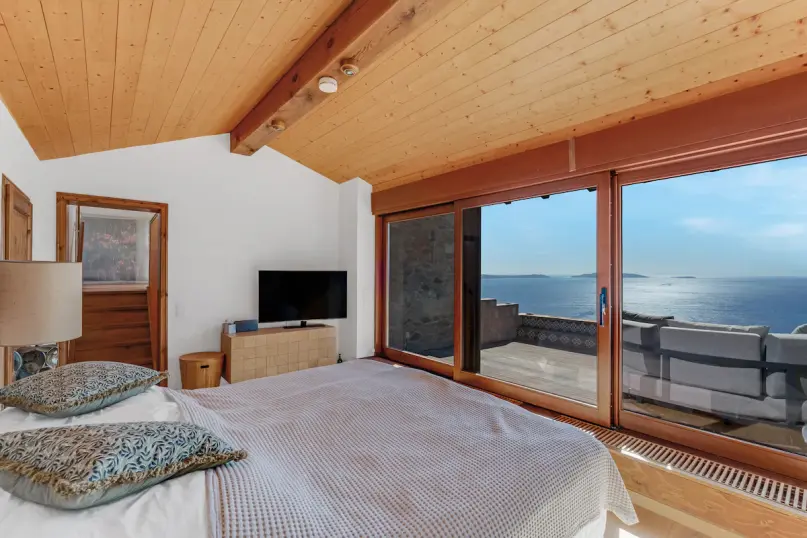 plush74 hillside villa with sea view 11