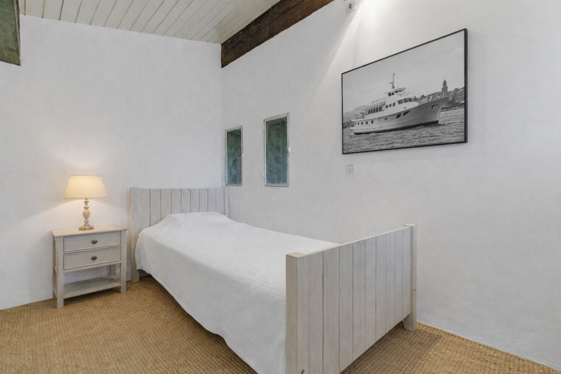 plush74 hillside villa with sea view 22