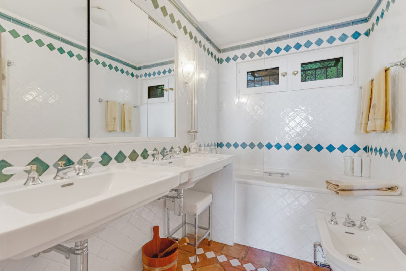 plush74 hillside villa with sea view 24
