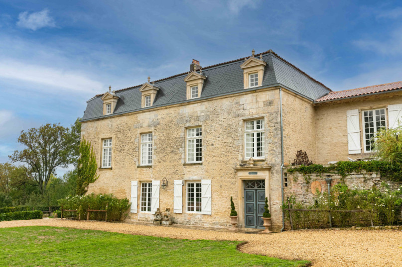 plush74 historisches französisches chcteau in auge 22