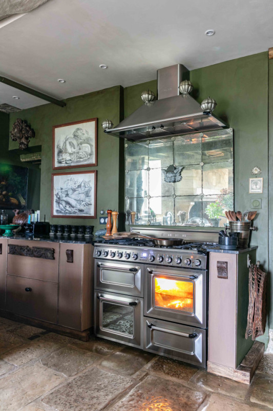 plush74 historisches französisches chcteau in auge 9