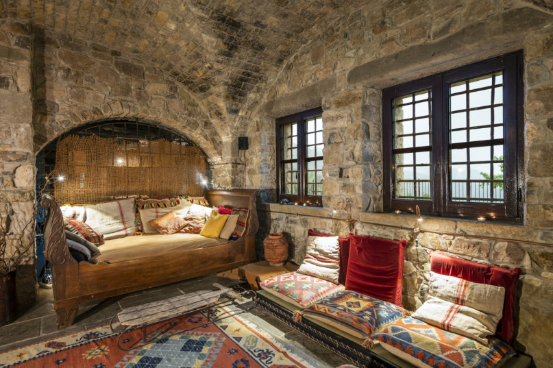 felpa74 monasterio histórico retiro italia 3