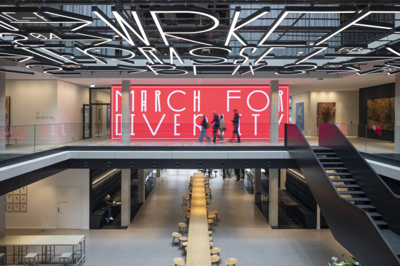 plush74 Haus der Kommunikation 12