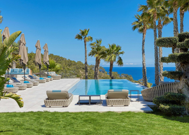 plush74 ibiza kiss villa 3