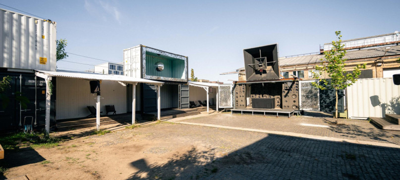 plush74 padiglione industriale friedrichshain 12