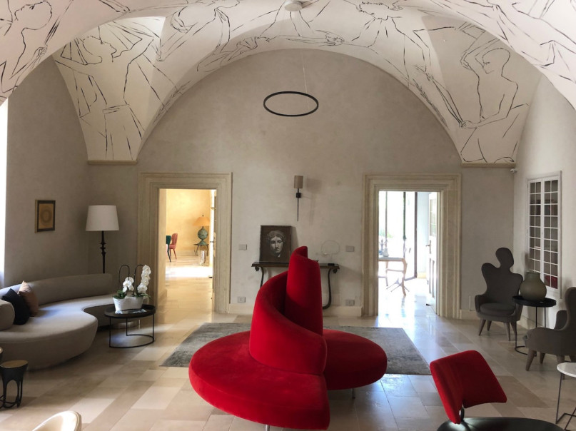 plush74 italy apulia location rent shoot film photo historic palazzo pool courtyard 1