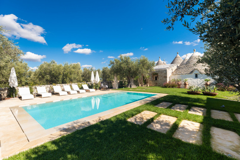 plush74 italy apulia location rent shoot film photo trullo pool 3