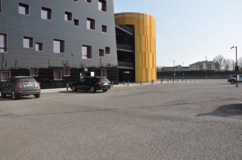 plush74 italy milano location rent shoot film photo streets parking modern architecture glass 5