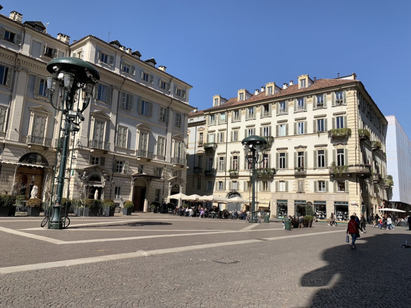 plush74 italy torino location rent shoot film photo streets piazza 2 (1)