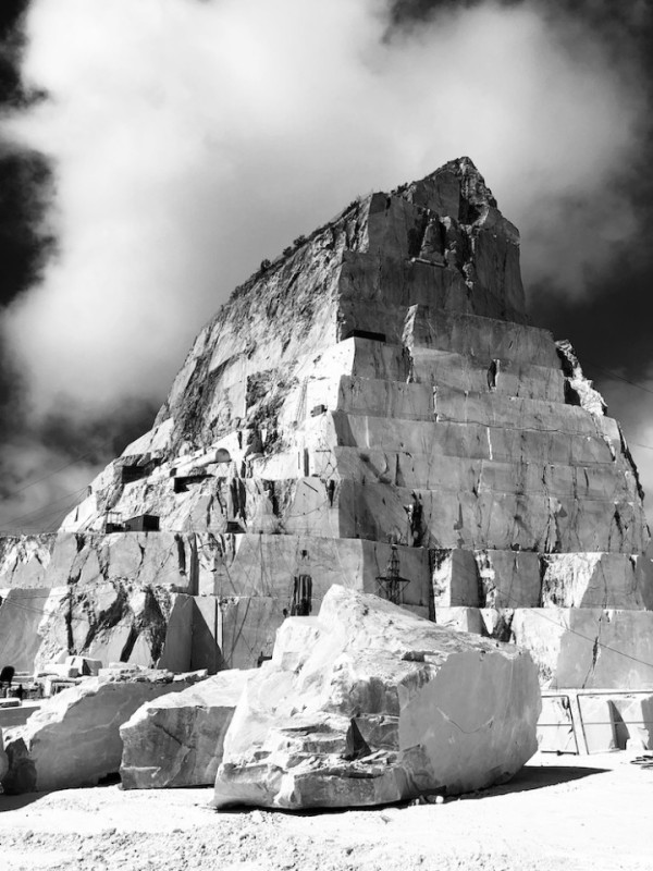 felpa74 italia toscana lugar alquiler rodaje película foto mármol cantera montaña 20