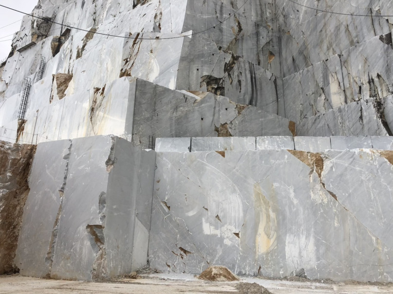 felpa74 italia toscana lugar alquiler rodaje película foto cantera de mármol montaña 22