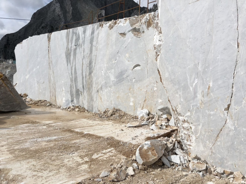 felpa74 italia toscana lugar alquiler rodaje película foto cantera de mármol montaña 27