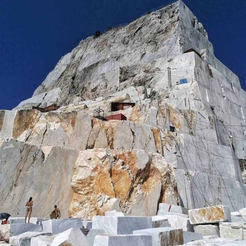 felpa74 italia toscana lugar alquiler rodaje película foto cantera de mármol montaña 5