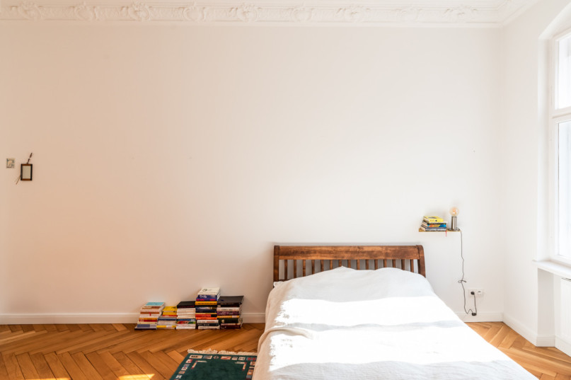 plush74 light flooded apartment 8