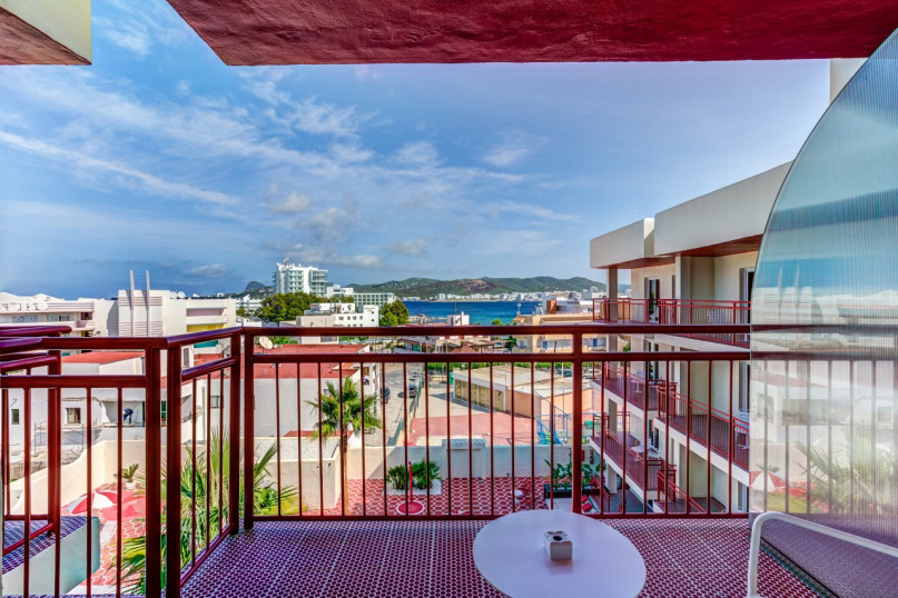 plush74 locaitons spanien ibiza foto film produktion hotel amrican diner00004