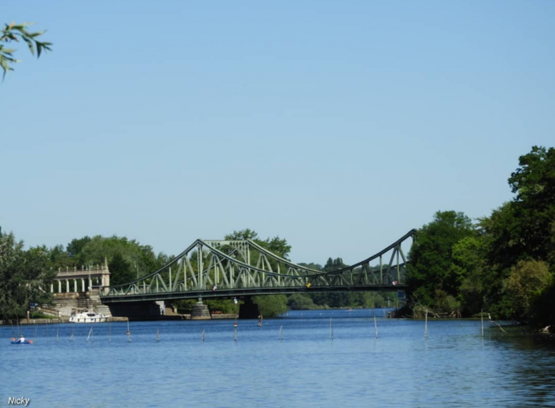 felpa74 lugar berlin glinickerbrucke foto film eventjpg3