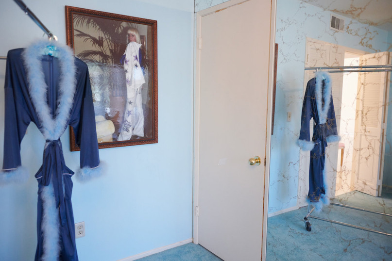 plush74 location california design vintage furniture pink palace shoot film photo fashion car scouting84