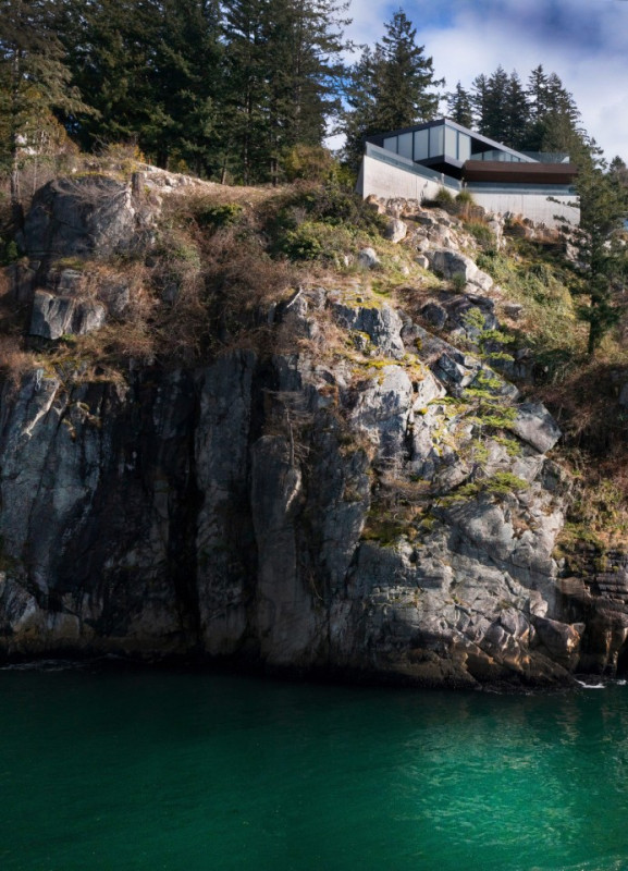 plush74 Standort Film Foto Kanada bc einzigartige Berg Ozeanfront Bergblick 13