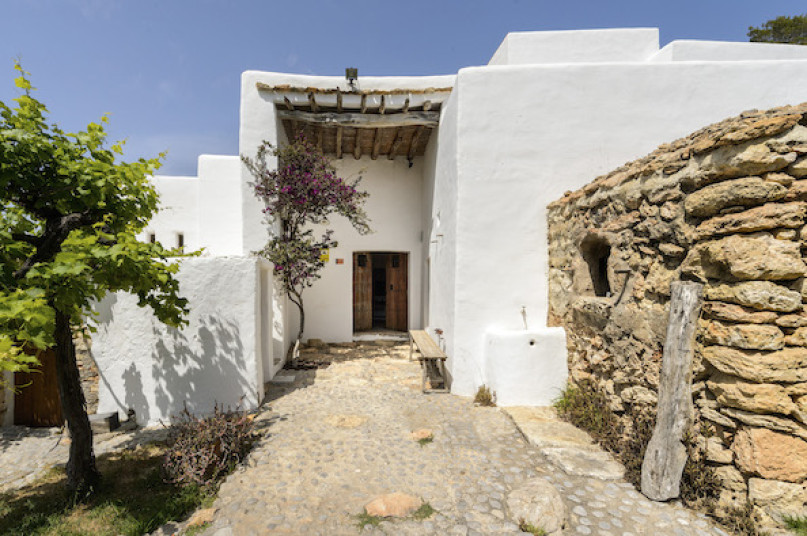 plush74 location film photo villa ibiza rustic00003