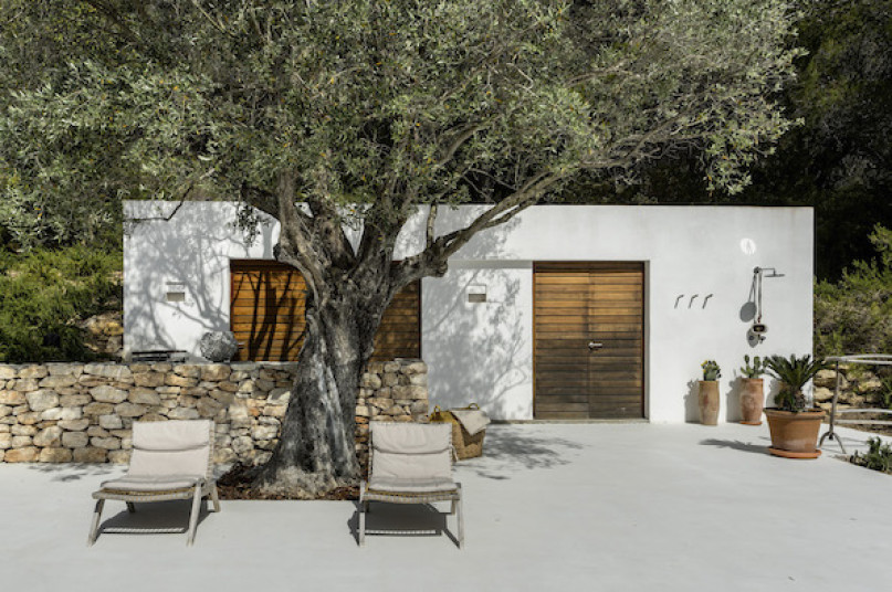 plush74 location film photo villa ibiza rustic00065