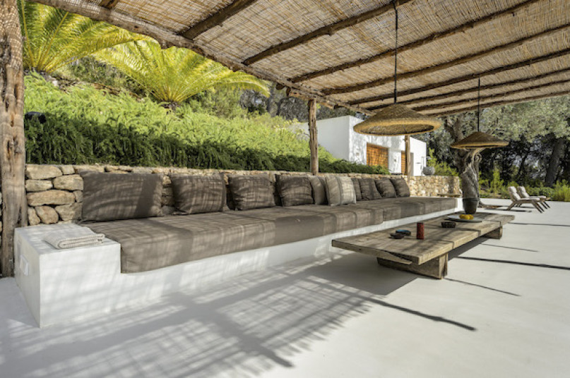 plush74 location film photo villa ibiza rustic00067