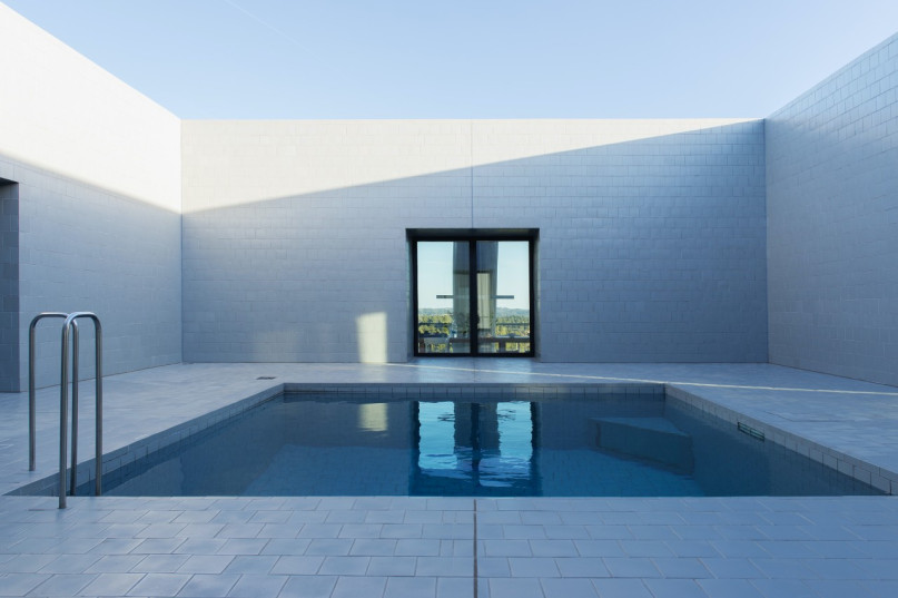 plush74 location photo film architecture conrete nature house madrid spain25