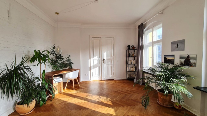 plush74 location photo film berlin event location apartment berlin germany altbau1 (1)