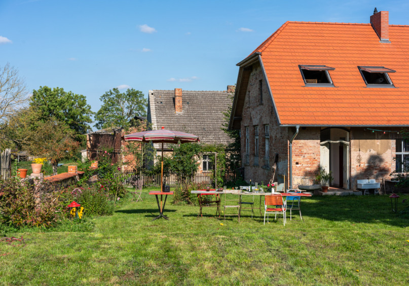 plush74 location photo film berlin event location berlin area contryhouse barn private home house28