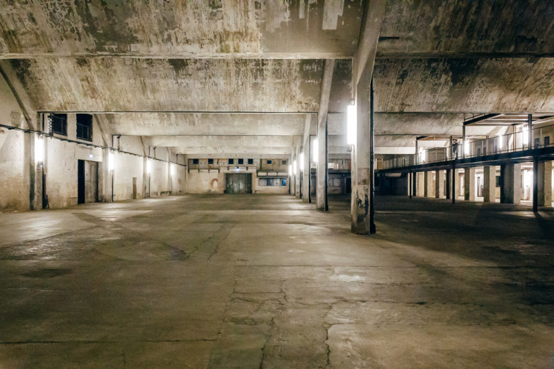 plush74 location photo film event berlin germany industrial 10 (3)