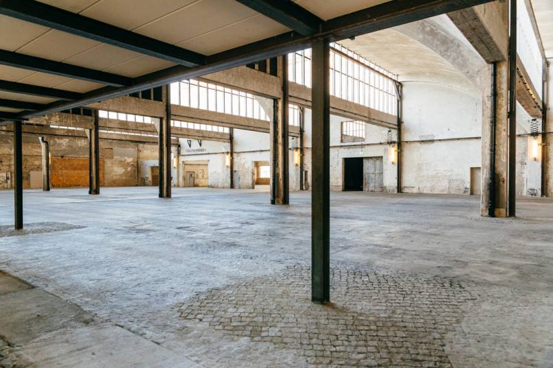 plush74 location photo film event berlin germany industrial 11 (2)