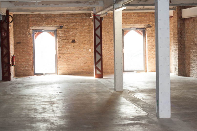 plush74 location photo film event berlin germany industrial 15 (3)