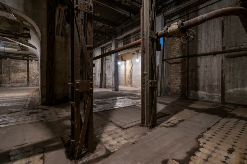 plush74 location photo film event berlin germany industrial 17 (1)