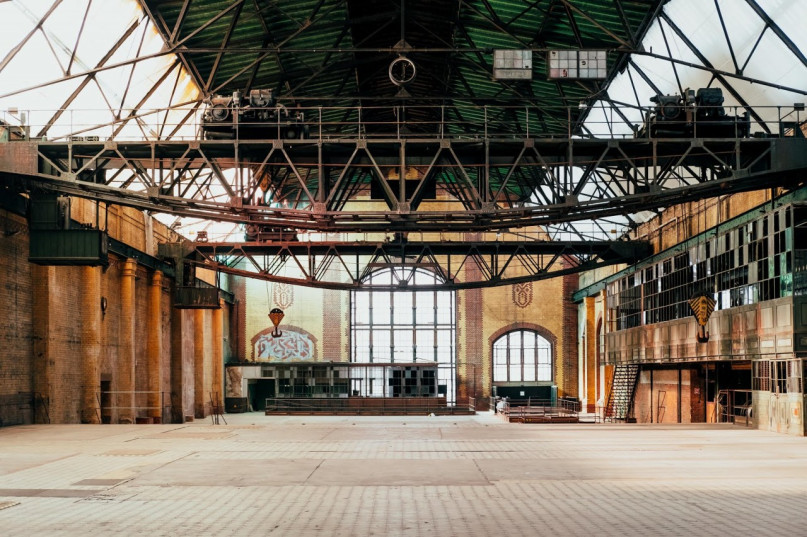 plush74 location photo film event berlin germany industrial 5 (1)