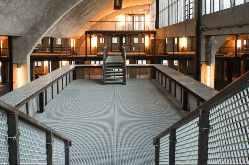 plush74 location photo film event berlin germany industrial 6 (3)