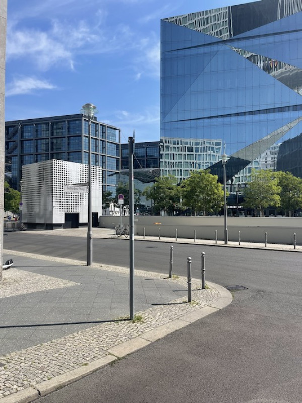 pluche74 locatie foto film evenement locatie scouting berlijn centrum straten10