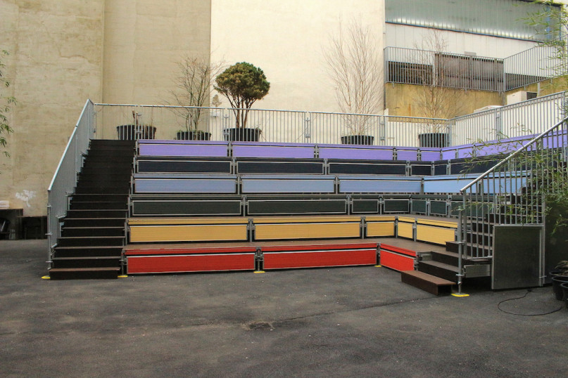 felpa74 ubicación foto película evento alquiler alemania berlin contenedor caja acero sala de exposiciones 34