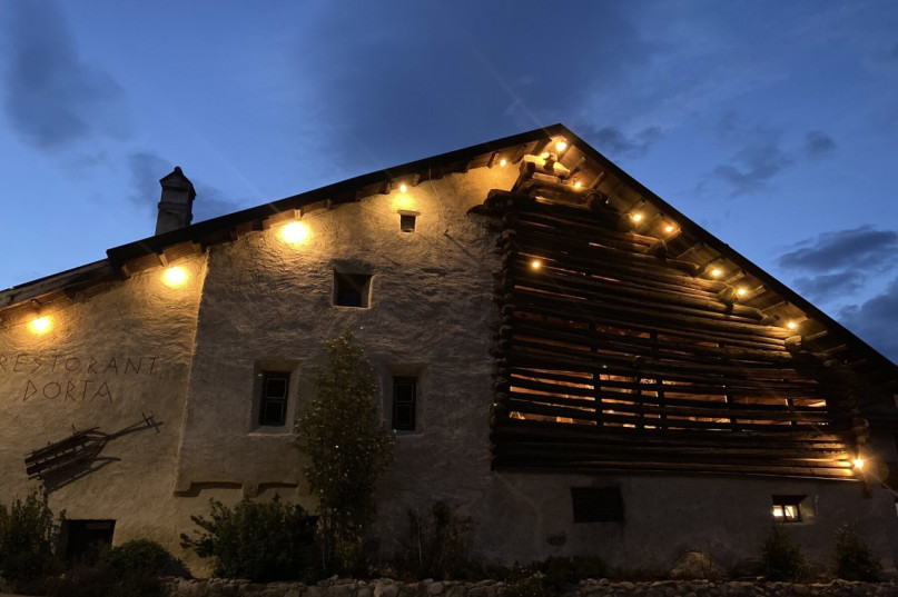 peluche74 lugar foto película evento zuoz engadin suiza montaña restaurante 3