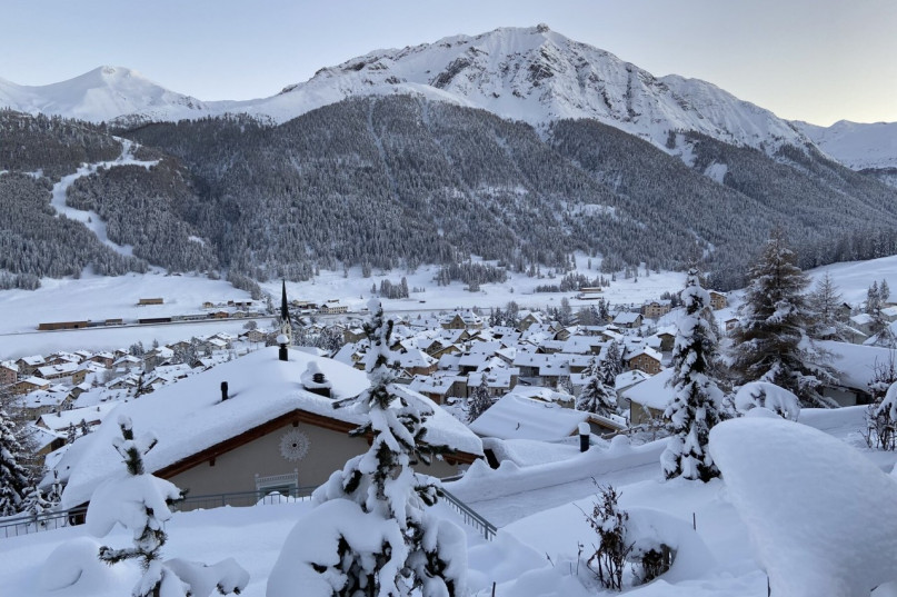 peluche74 lugar foto película evento zuoz engadin suiza montaña restaurante 8
