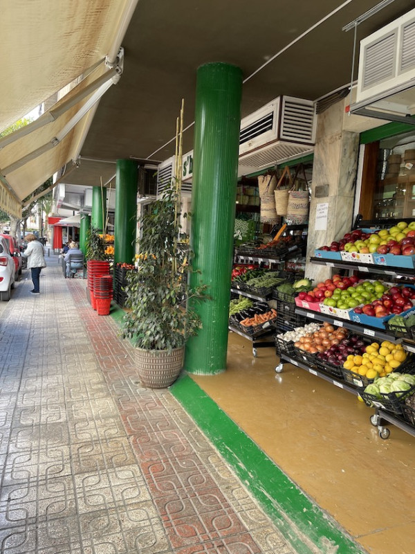 plush74 location scout ibiza straßen grafik funky vermietung rosa film foto event urban colors34