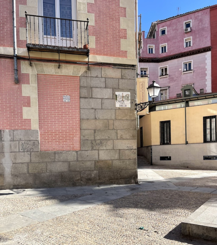 plush74 location scout rental spain photo film production madrid streets16