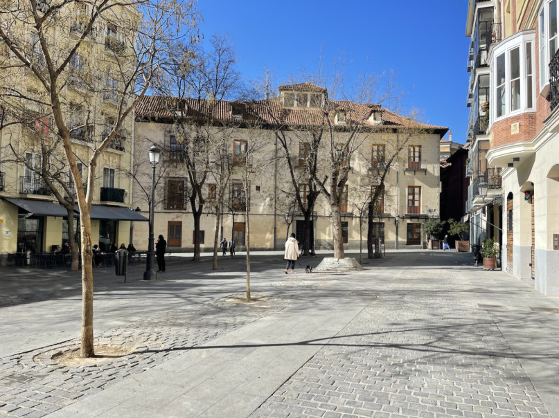 plush74 location scout rental spain photo film production madrid streets9