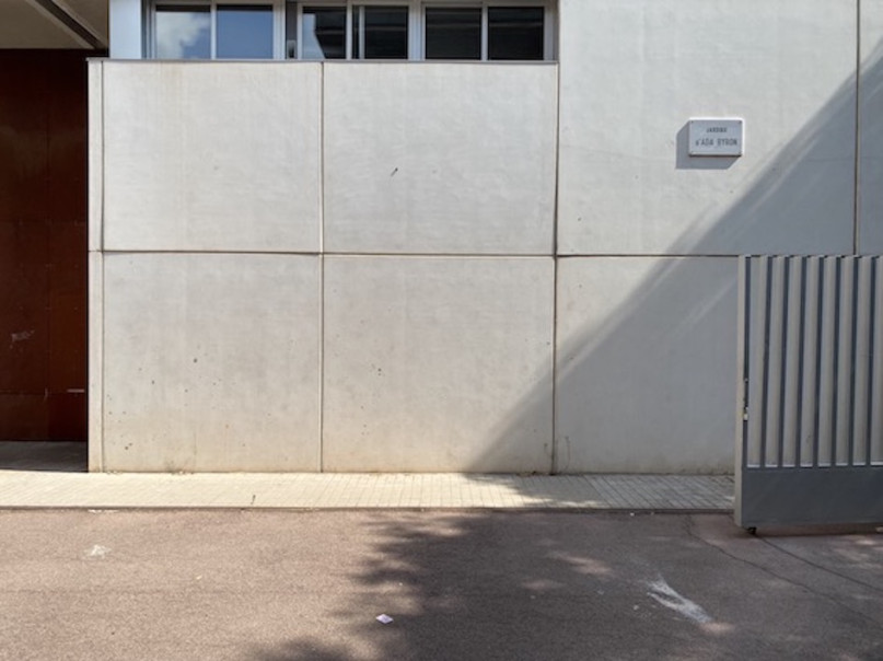 plush74 locations photo film production germany photo studio berlin00000plush74 locations photo film productio photo streets financial barcelona spain00034