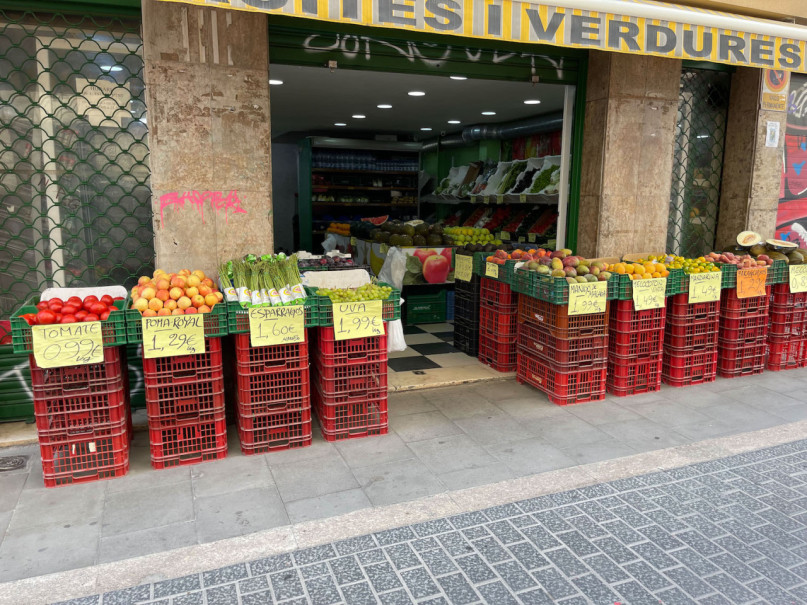 plush74 locaties fotofilm productie duitsland fotostudio berlijn00000plush74 locaties fotofilm productio foto straten grace barcelona spanje00007