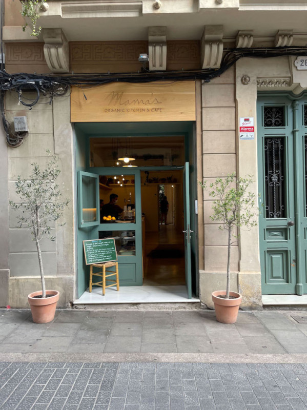 plush74 locaties fotofilm productie duitsland fotostudio berlijn00000plush74 locaties fotofilm productio foto straten grace barcelona spanje00009