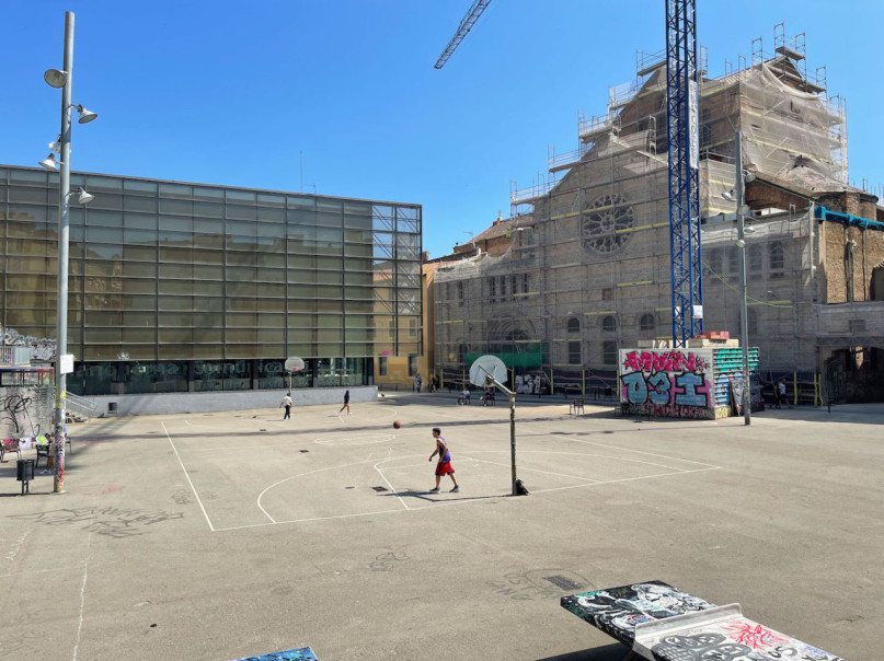 plush74 locations fotofilm produktion deutschland fotostudio berlin00000plush74 locations fotofilm produktion fotostraßen raval barcelona spanien00007