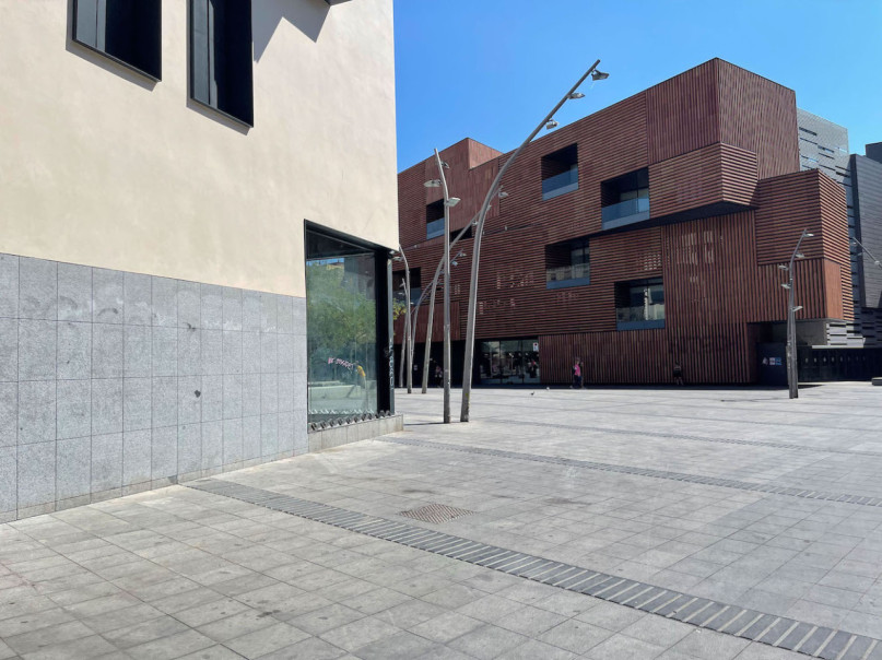 plush74 locations fotofilm produktion deutschland fotostudio berlin00000plush74 locations fotofilm produktion fotostraßen raval barcelona spanien00033