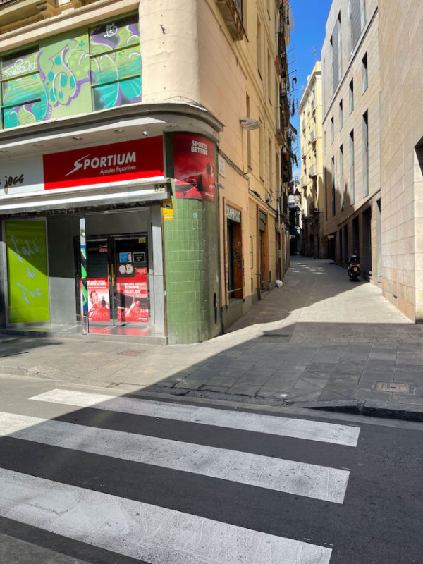 plush74 locations fotofilm produktion deutschland fotostudio berlin00000plush74 locations fotofilm produktion fotostraßen raval barcelona spanien00038